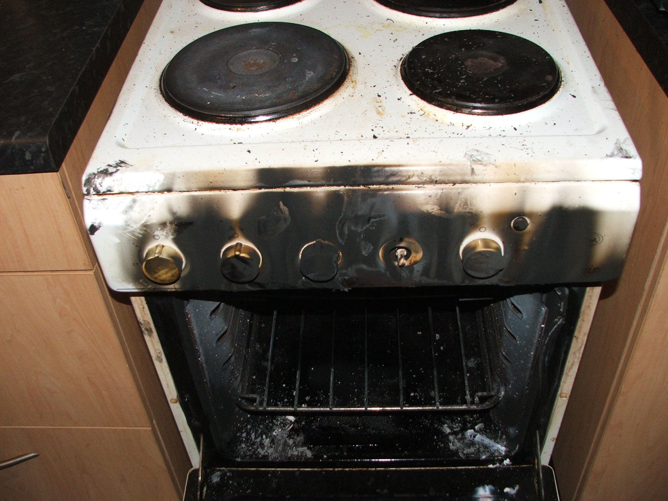Llanerchymedd 003 kitchen fire